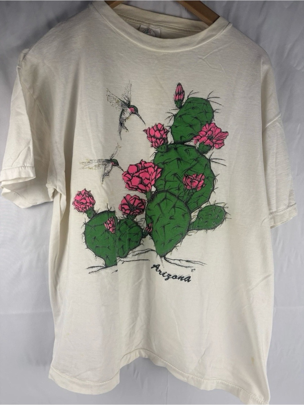 Vintage Arizona Cactus/Hummingbird Graphic Tee with Pink Blooms size XL